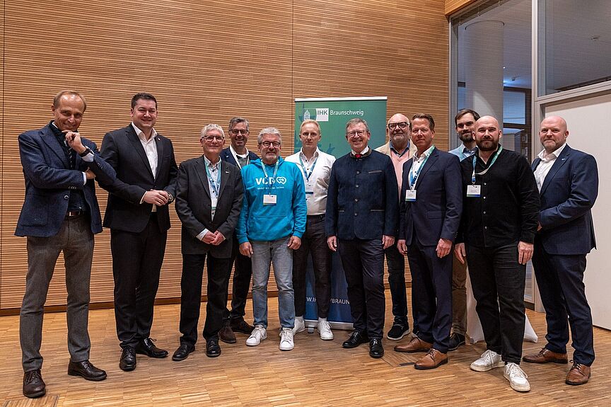 Symposium IHK Foto der Sprecher und Moderatoren