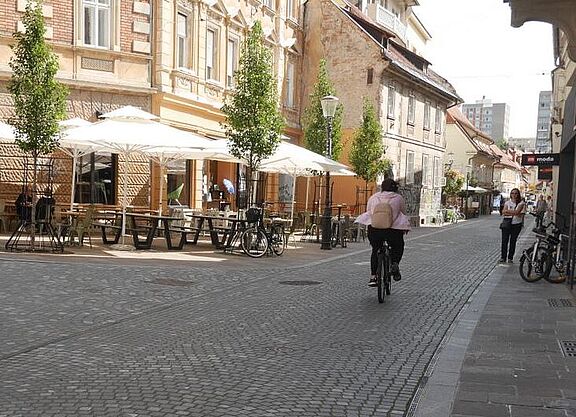 Bei­spiel Pflasterung Fahrradroute Ljubljana